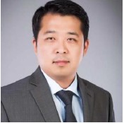 魏纪堃律师照片